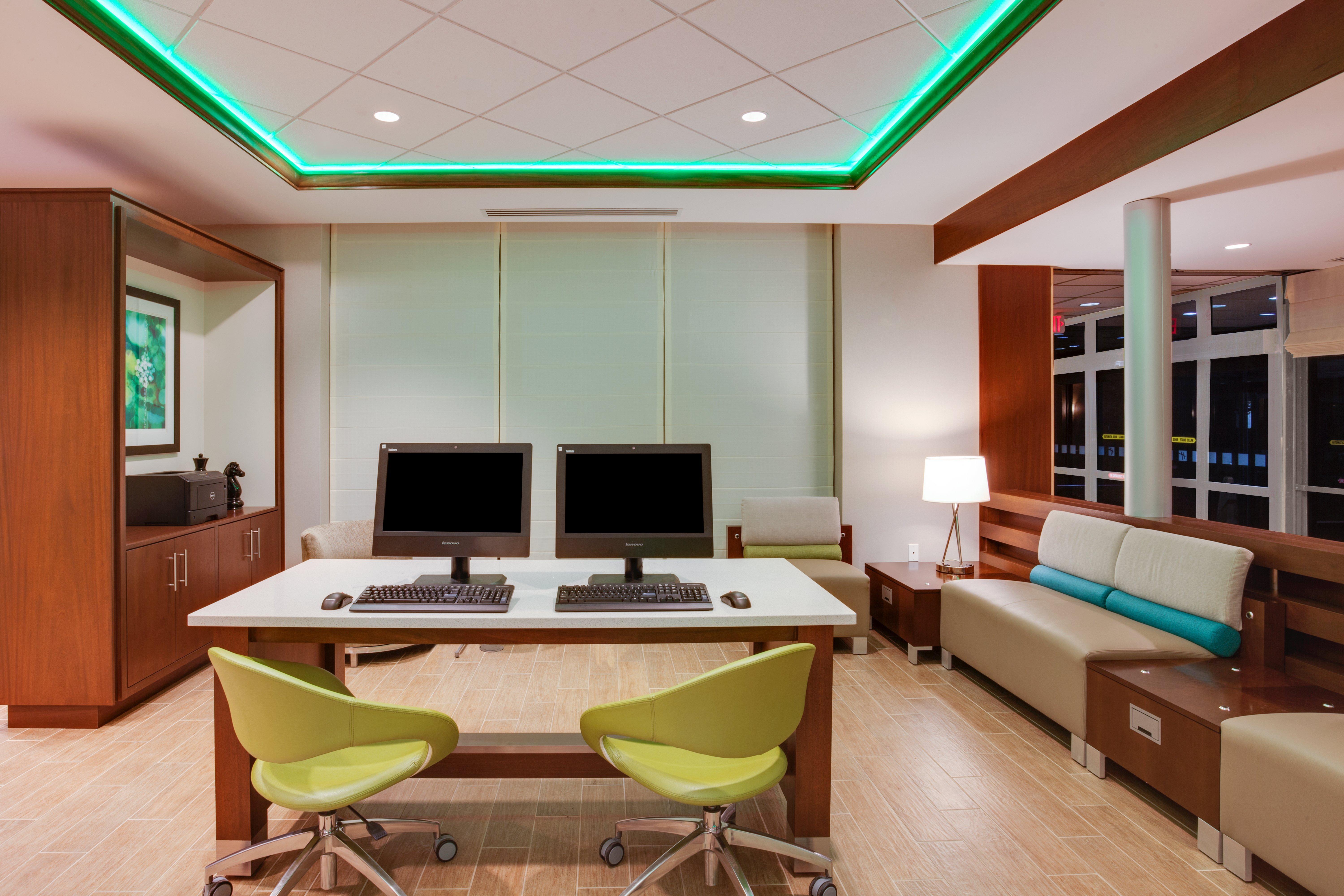 Holiday Inn Bangor By Ihg Exterior photo